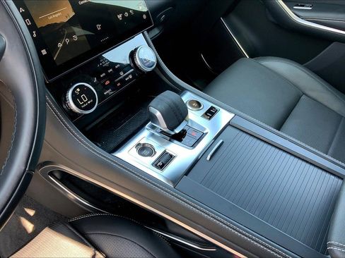 Used 2025 Jaguar F-PACE R-Dynamic S image 20