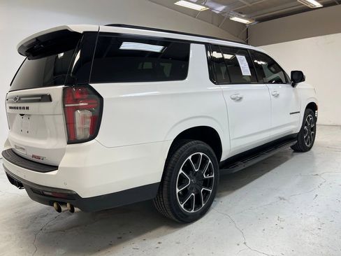 Used 2022 Chevrolet Suburban RST w/ Sport Performance Package image 8