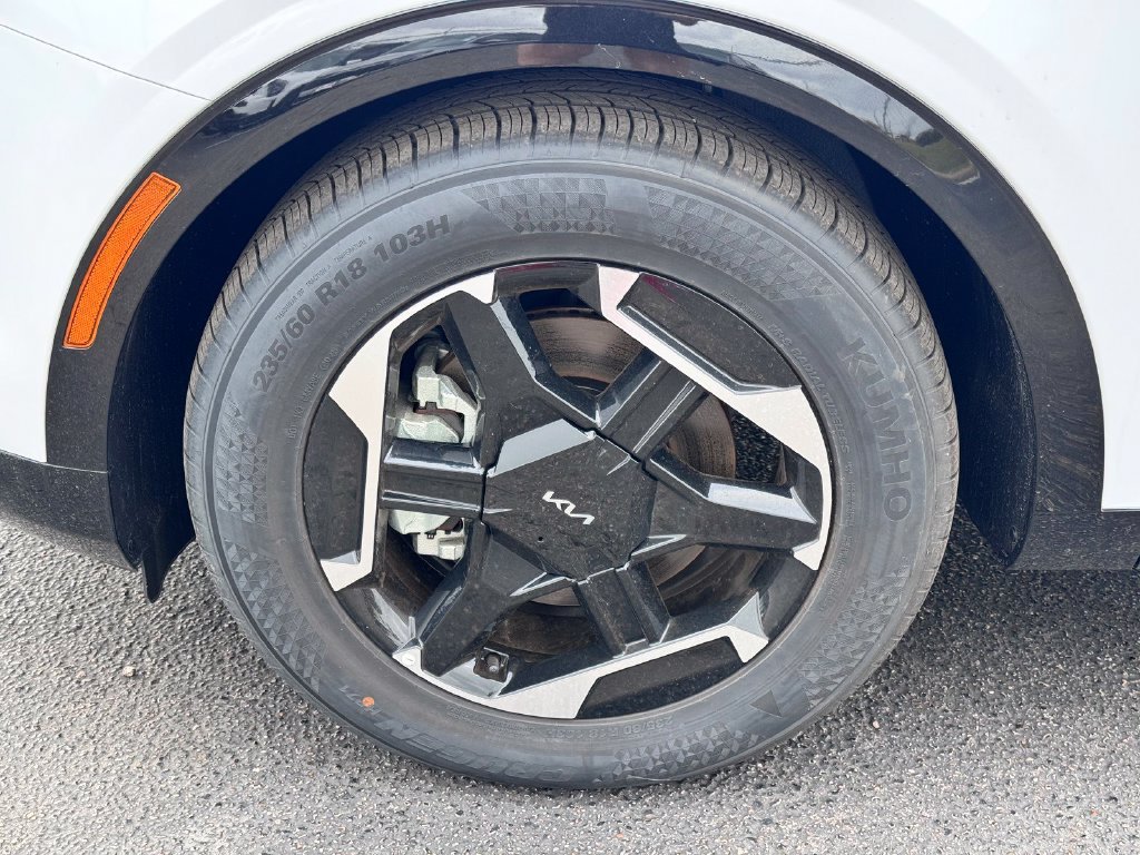 New 2026 Kia Sportage SX FWD image 9