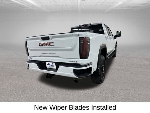 Used 2025 GMC Sierra 2500 AT4 w/ AT4 Premium Plus Package AWD/4WD image 13