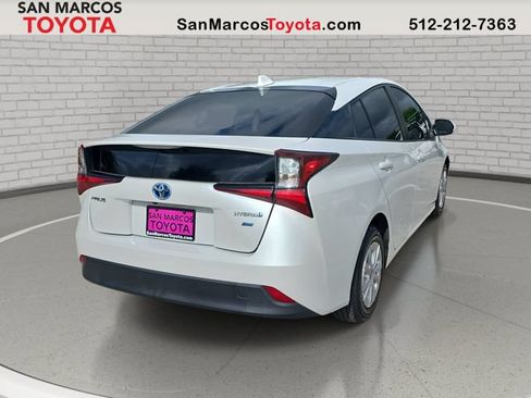 Used 2022 Toyota Prius L Eco FWD image 6