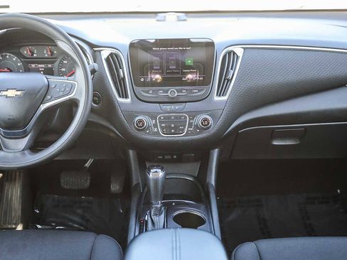 Used 2020 Chevrolet Malibu LT image 13