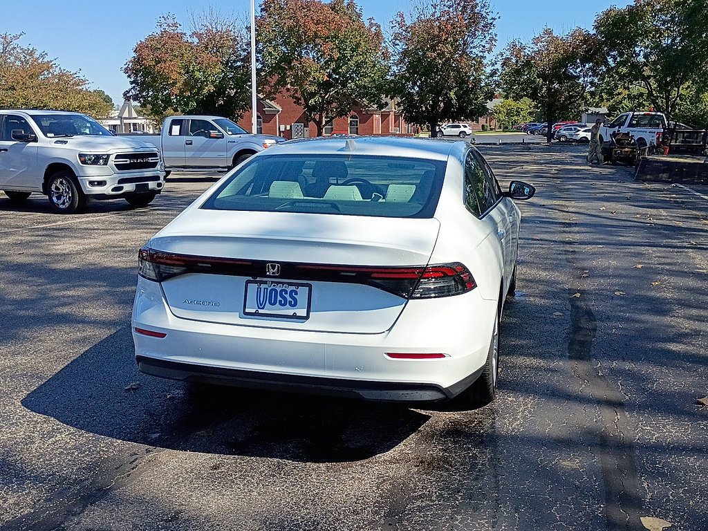 Used 2024 Honda Accord LX image 3
