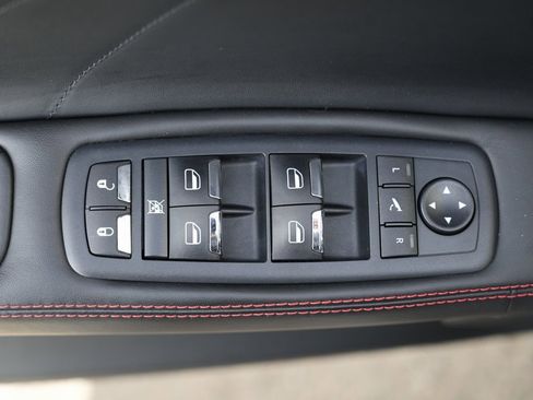 Used 2021 Maserati Ghibli S image 31