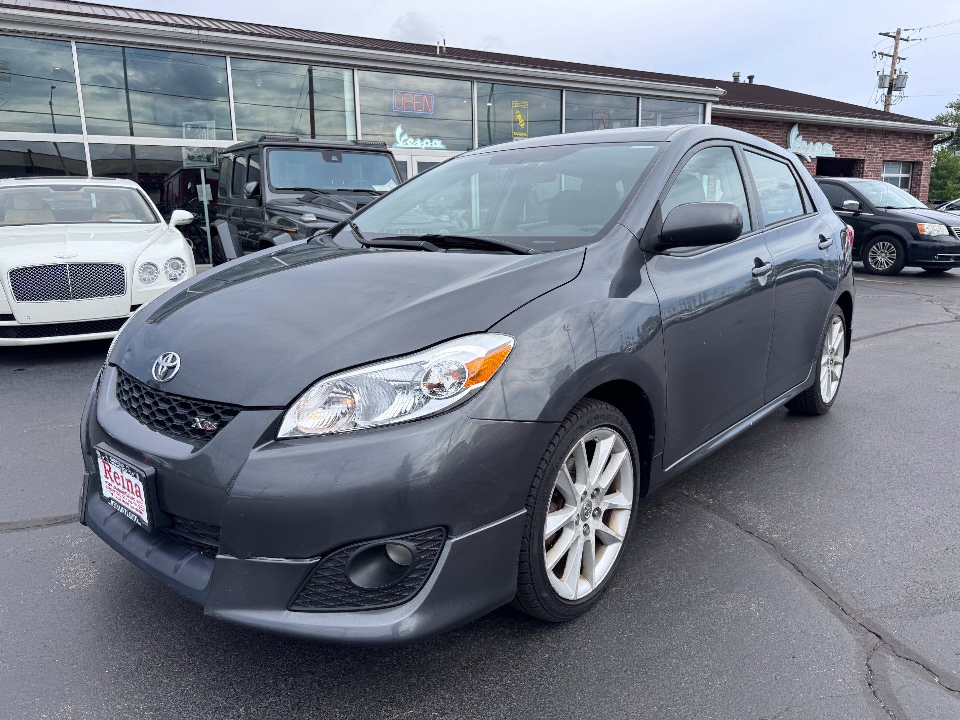 Used 2009 Toyota Matrix XRS FWD image 1