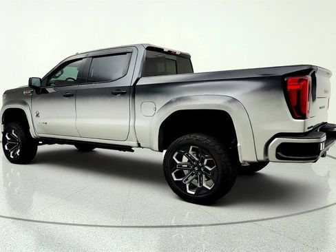 Used 2023 GMC Sierra 1500 AT4 w/ AT4 Premium Package AWD/4WD image 7