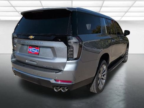 New 2026 Chevrolet Suburban Premier image 39