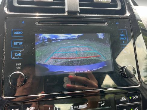 Used 2017 Toyota Prius Two w/ Carpet Mat Package FWD image 12