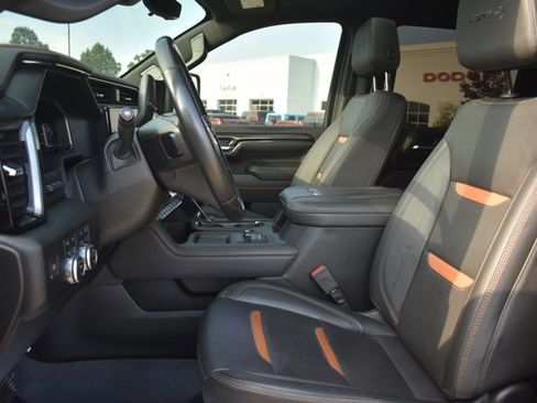 Used 2024 GMC Sierra 2500 AT4 w/ AT4 Premium Plus Package image 17