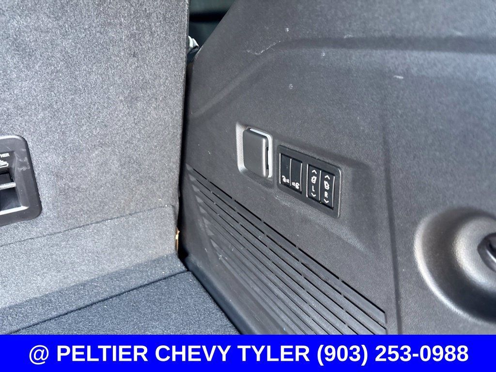 Used 2022 Chevrolet Tahoe RST w/ Luxury Package RWD image 26