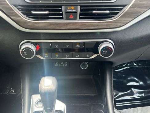 Used 2023 Nissan Altima 2.5 SV FWD image 31