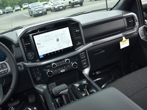 New 2025 Ford F150 XLT w/ Equipment Group 302A MID image 19
