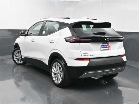Used 2023 Chevrolet Bolt EUV LT image 21