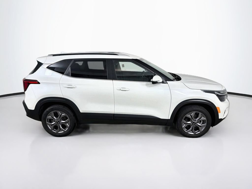 Used 2024 Kia Seltos S AWD/4WD image 4