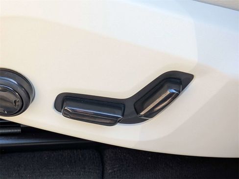 New 2026 Volvo XC60 T8 Ultra w/ Protection Package Premier image 21