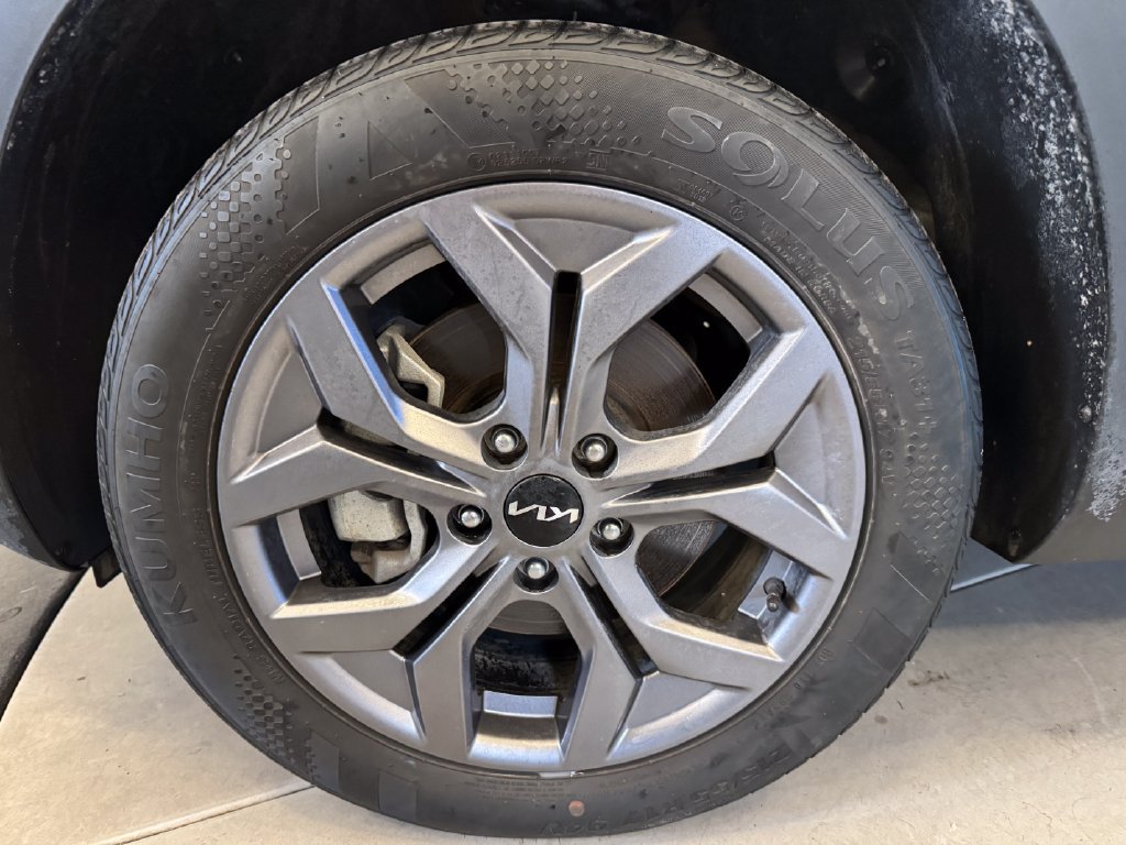 Used 2024 Kia Seltos LX AWD/4WD image 25