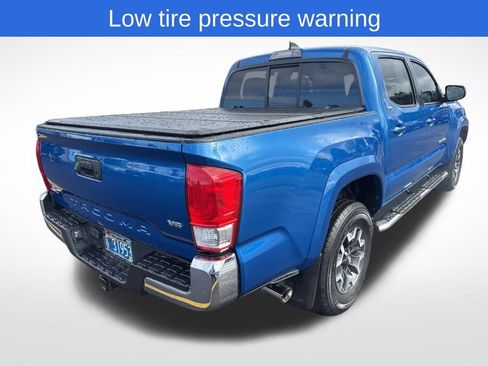 Used 2017 Toyota Tacoma SR5 w/ Tow Package image 7