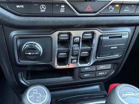 New 2026 Jeep Gladiator Sport image 21