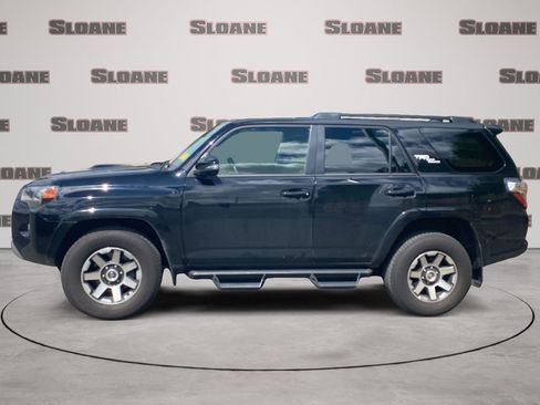 Used 2024 Toyota 4Runner TRD Off-Road Premium w/ Off Road Premium Plus Package AWD/4WD image 2