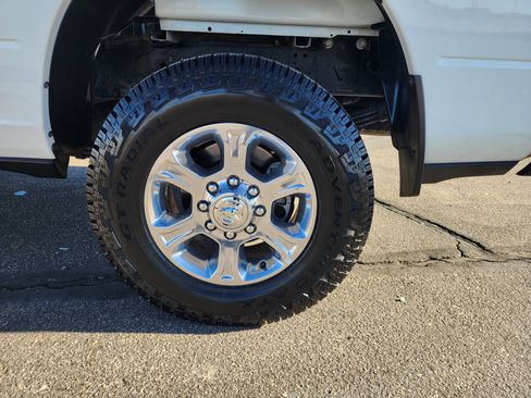 Used 2024 RAM 3500 Big Horn image 10