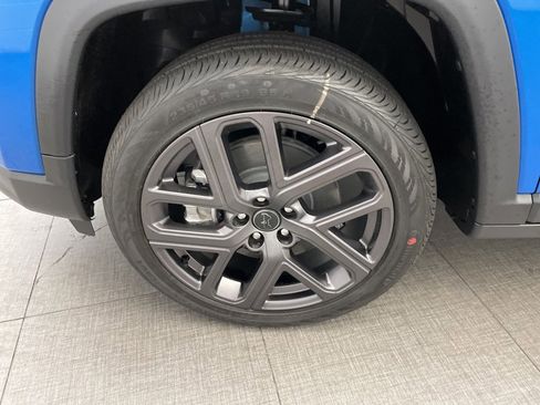 New 2026 Jeep Compass Latitude image 8