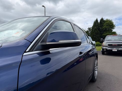 Used 2018 BMW 330i Sedan RWD image 12