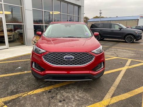Used 2024 Ford Edge SEL w/ Convenience Package image 8