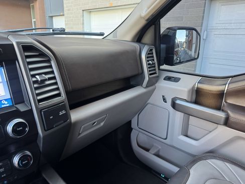 Used 2019 Ford F150 Limited image 31