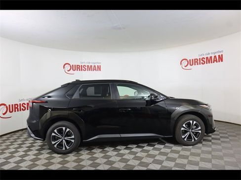 Used 2024 Toyota bZ4X XLE image 8