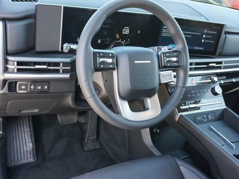 Used 2025 Hyundai Santa Fe SEL FWD image 13