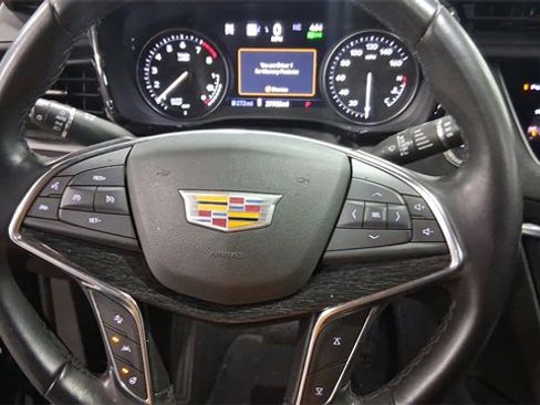 Used 2022 Cadillac XT5 Premium Luxury w/ Technology Package image 13