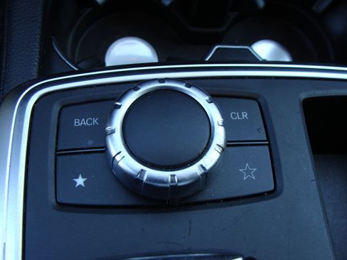 Used 2015 Mercedes-Benz ML 350 4MATIC image 27