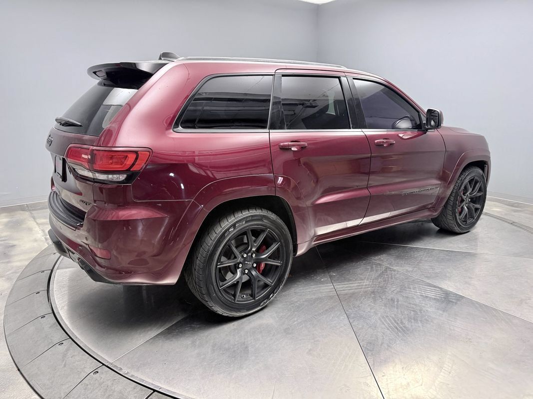 Used 2016 Jeep Grand Cherokee SRT AWD/4WD image 5