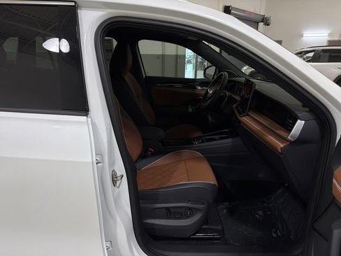 New 2026 Volkswagen Tiguan SEL R-Line image 37