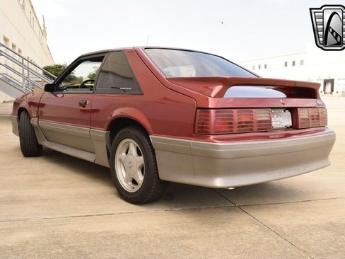 Used 1991 Ford Mustang GT image 3