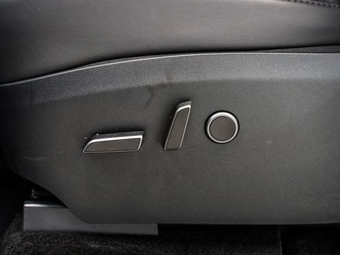 Used 2024 Tesla Model Y Performance AWD/4WD image 7