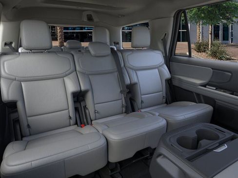 New 2026 Ford Expedition Active image 11