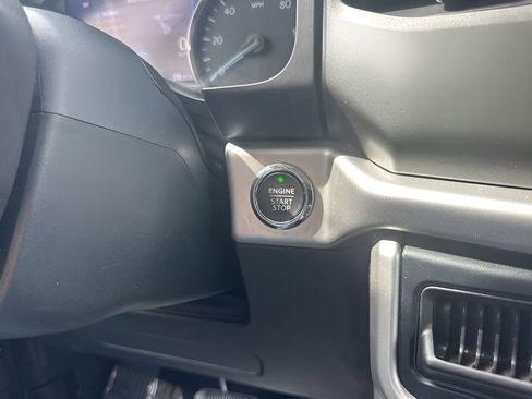 Used 2024 Ford Expedition Max XLT image 23