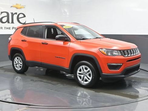 Used 2018 Jeep Compass Sport w/ Cold Weather Group AWD/4WD image 6