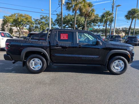 Certified 2024 Nissan Frontier SV w/ Hardbody Edition image 3