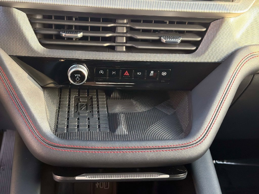 Used 2025 Ford Explorer ST AWD/4WD image 28