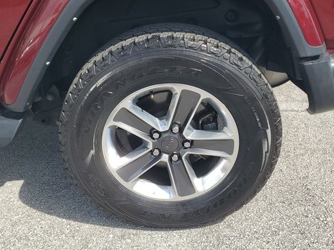 Used 2021 Jeep Wrangler Unlimited Sahara image 8