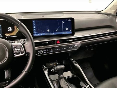 Used 2025 Kia Sorento S image 7