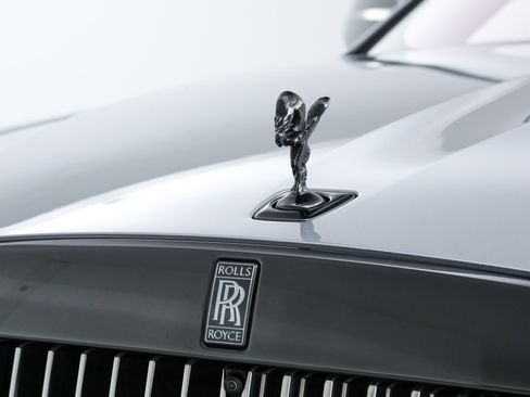 Used 2023 Rolls-Royce Ghost Black Badge image 13