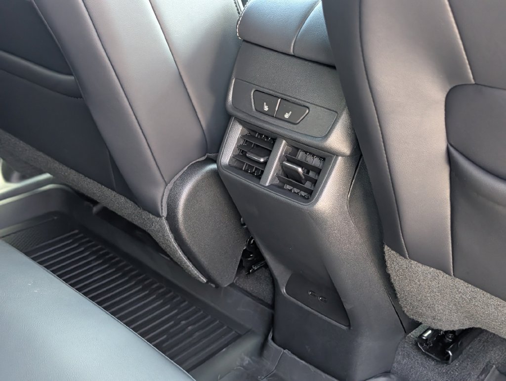 New 2027 GMC Terrain Elevation w/ Elevation Premium Package FWD image 29