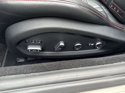 Used 2015 Ferrari California T image 12