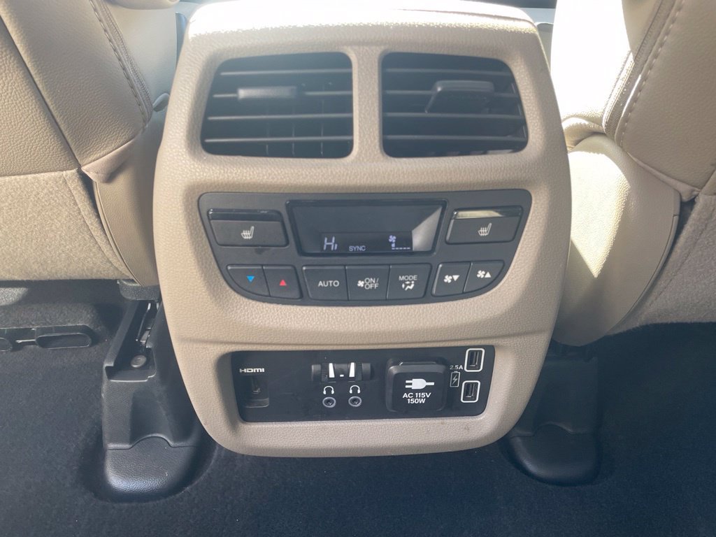 Used 2020 Honda Pilot Touring image 30
