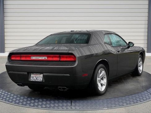 Used 2013 Dodge Challenger SXT Plus image 7