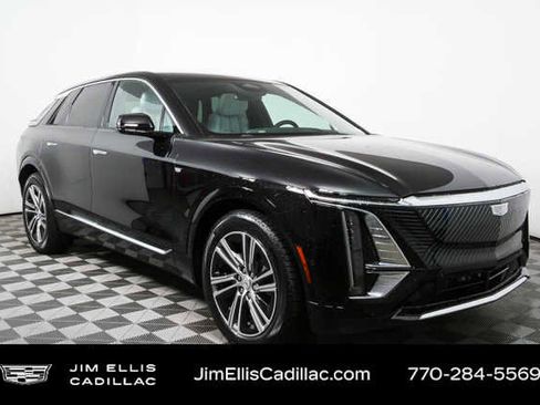 New 2026 Cadillac Lyriq Luxury RWD image 1