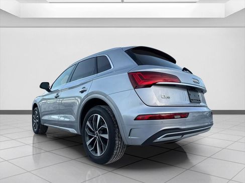 Used 2021 Audi Q5 2.0T Premium w/ Convenience Package image 4